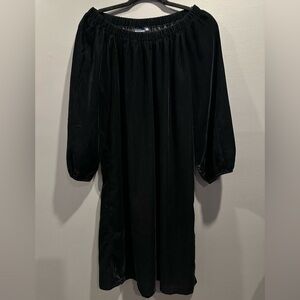 Madison Mathews off shoulder velvet dress black. Size medium